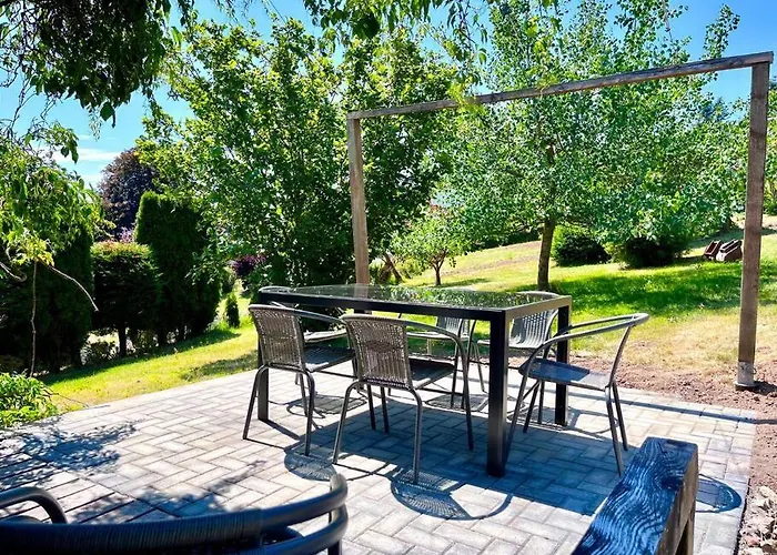 Haus Caroline בית נופש Hallschlag